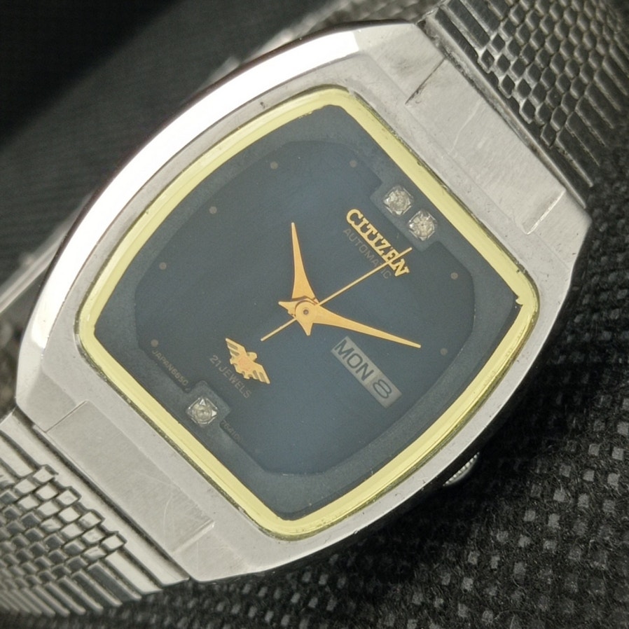 Vintage 1975 Citizen Automatic Womans Silver Watch WDaydate  Gold Accents